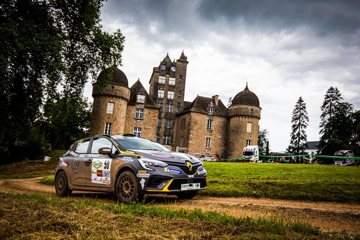 Rallye de Dieppe : la première Clio rallye quatre roues motrices entre dans  la course