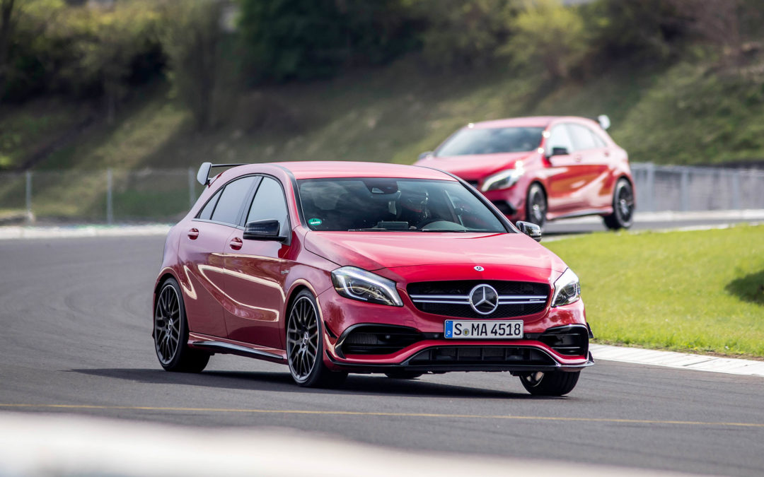 DE LA ROUTE AU CIRCUIT AVEC LES MERCEDES AMG COMPACTES