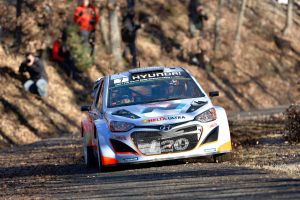 Thierry-Neuville-Hyundai-i20-WRC-7monte