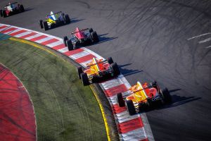 Formule Renault 2.0 NEC – Trois vainqueurs à mi-championnat