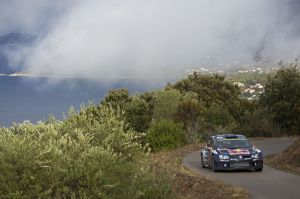 WRC – Jari-Matti Latvala remporte le Tour de Corse, Jonathan Hirschi rejoint l’arrivée