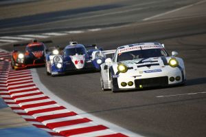 Fulminantes Saisonfinale für Porsche – Vierter Sieg und drei Meistertitel