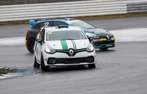 Renault Clio Cup Central Europe - Calcum fährt zur bestzeit an ereignisreichem Testag