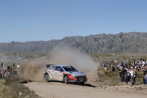 WRC - Hayden Paddon takes lead in Argentina on strong Saturday for Hyundai Motorsport