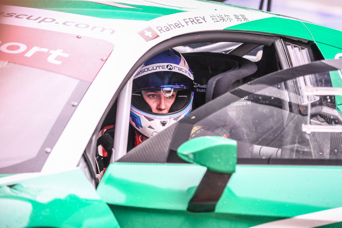 Audi R8 LMS Cup - Rahel Frey third on the first qualifying 2016