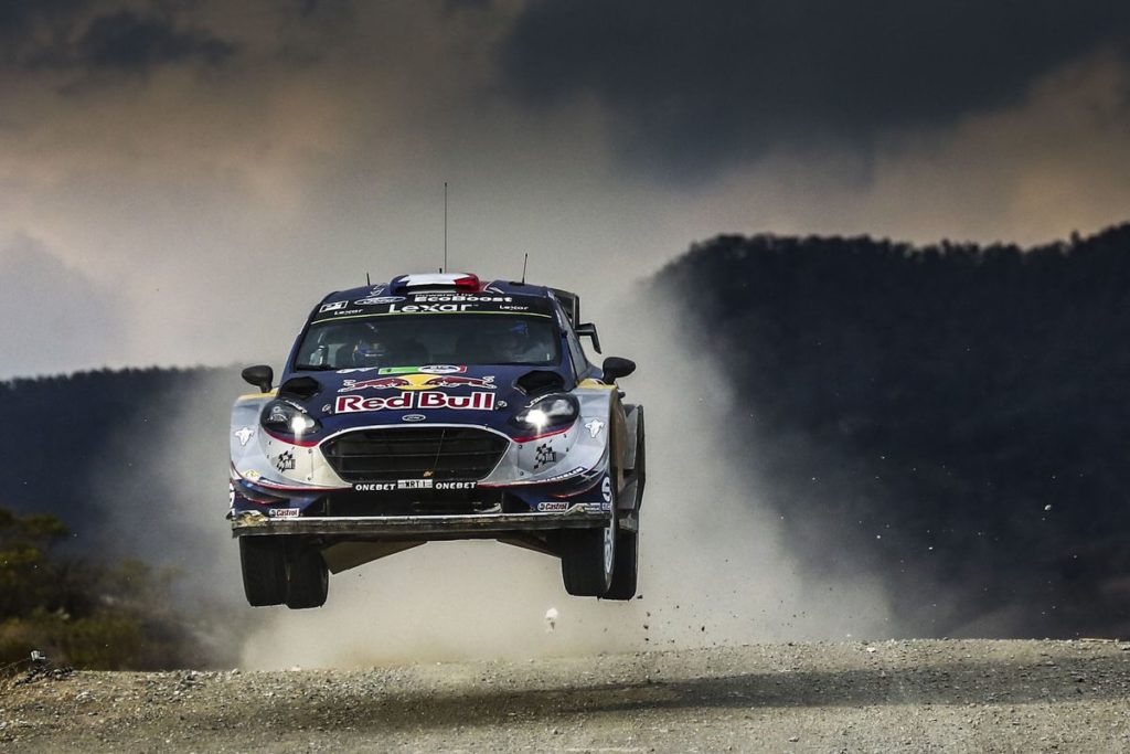 Ogier in contention for the lead of Rally Mexico