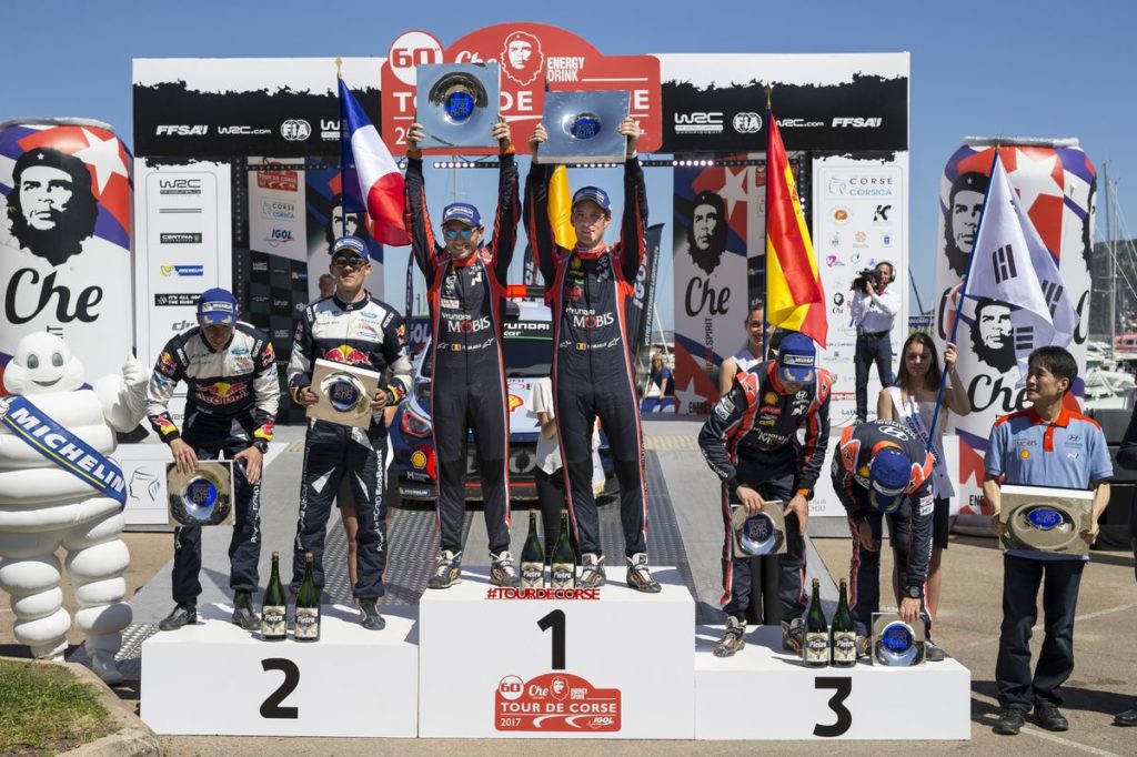 Hyundai Motorsport feiert Sieg und Podiumsplatz auf Korsika