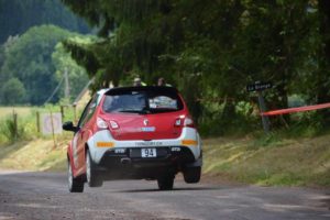 Rallye du 14 juillet - Lisiane Zbinden Marion Vare Twingo RS - jump