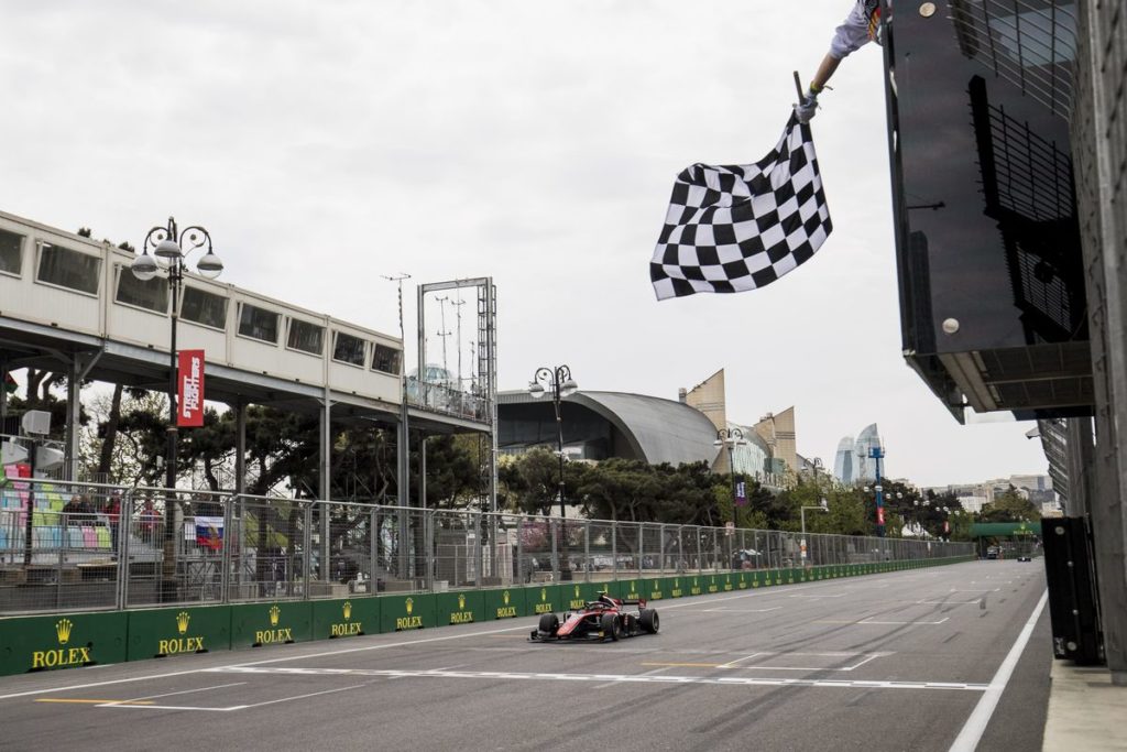 FIA Formula 2 - Russell streaks to victory in action-packed Baku sprint