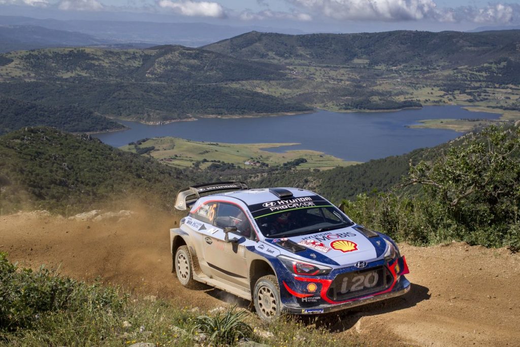 WRC - Hyundai Motorsport is firmly in the hunt for a third victory