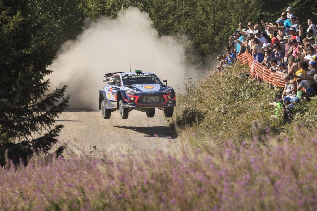Hyundai Motorsport continues to hold a top-five position in Rally Finland