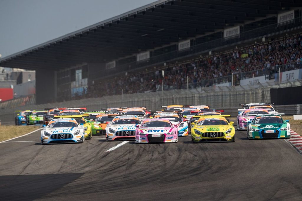 ADAC GT Masters - Mercedes-AMG-Piloten Dontje/Buhk gewinnen Samstagsrennen auf dem Nürburgring