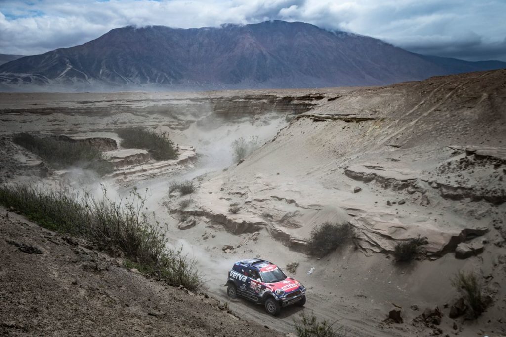 Big players fall away on mountainous third stage of 2019 Dakar