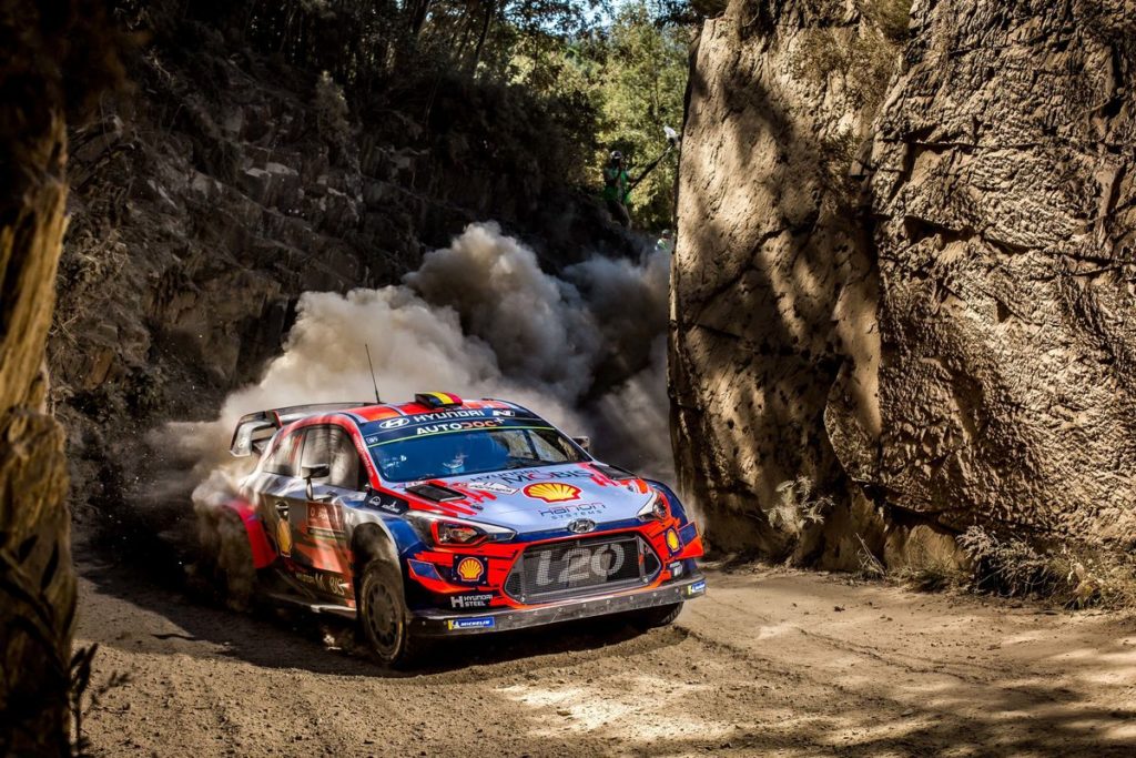 WRC - Thierry Neuville has ended Friday’s running in fourth overall