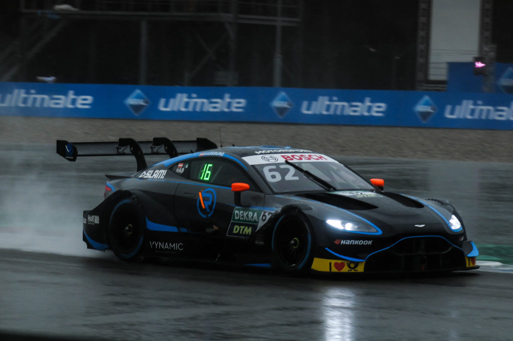 Schwieriges Regenrennen bei der Assen-Premiere des Aston Martin Vantage DTM